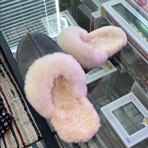 Cozy Shearling Slippers - Gray and Pink